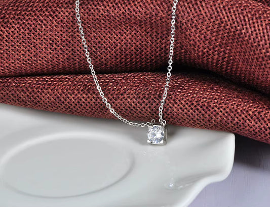 Pendentif femme Brillante
