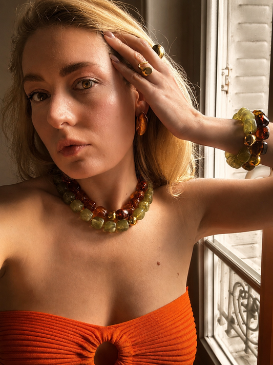 Collier Ambre en résine et acier inoxydable