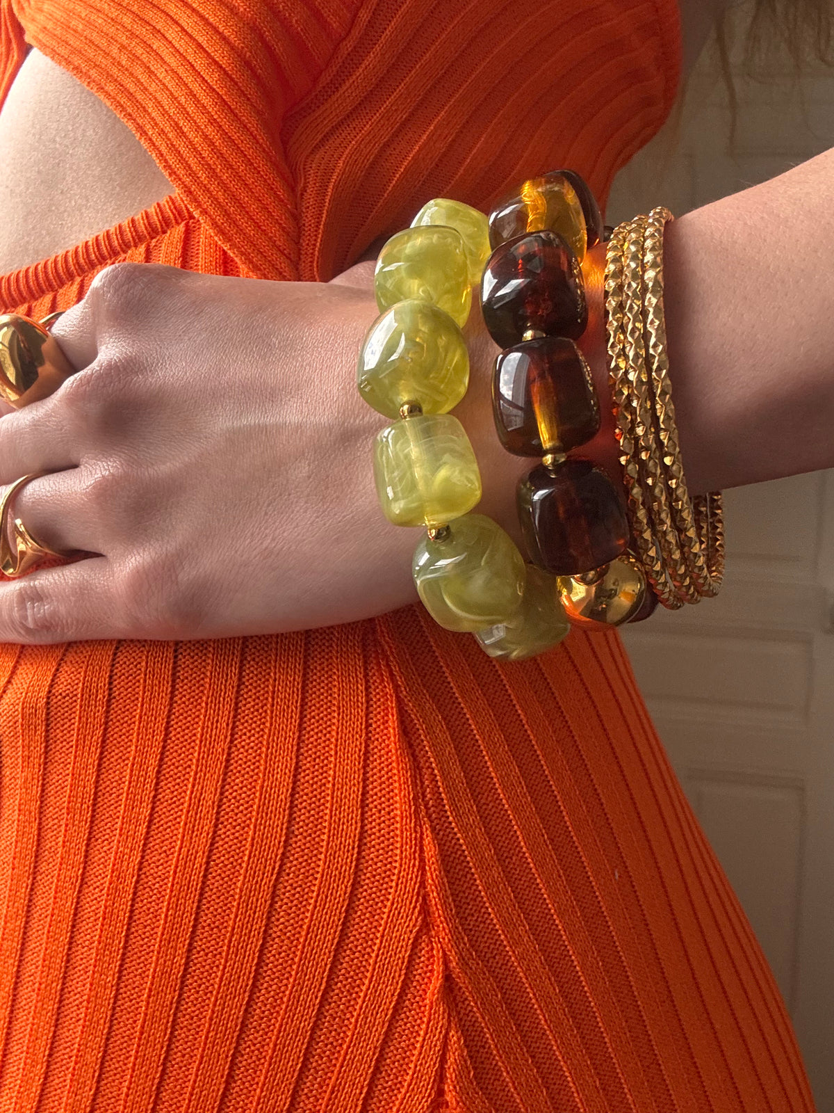 Bracelet Ambre en résine et acier inoxydable doré